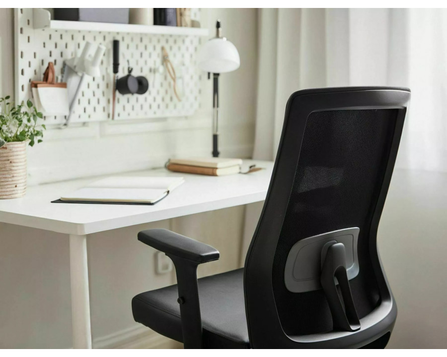 Крісло офісне комп'ютерне поворотне Q-085 Чорна екошкіра / Чорний каркас