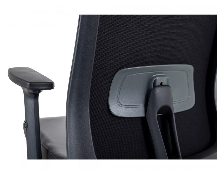 Крісло офісне комп'ютерне поворотне Q-085 Чорна екошкіра / Чорний каркас